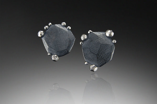 Fashionable Abstract Silver Gold Metallic Earrings: Gift/Send Jewellery  Gifts Online L11081828 |IGP.com