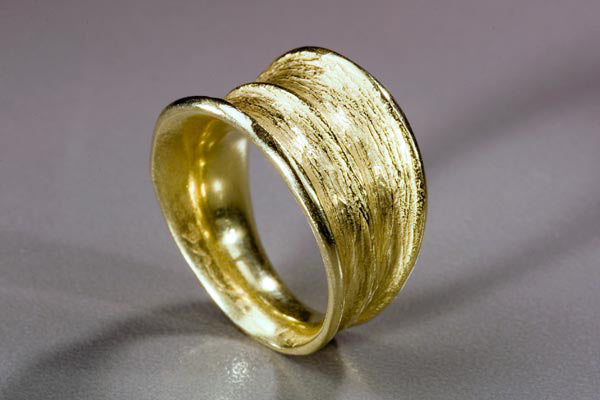 Two Row Tapered Horn Ring